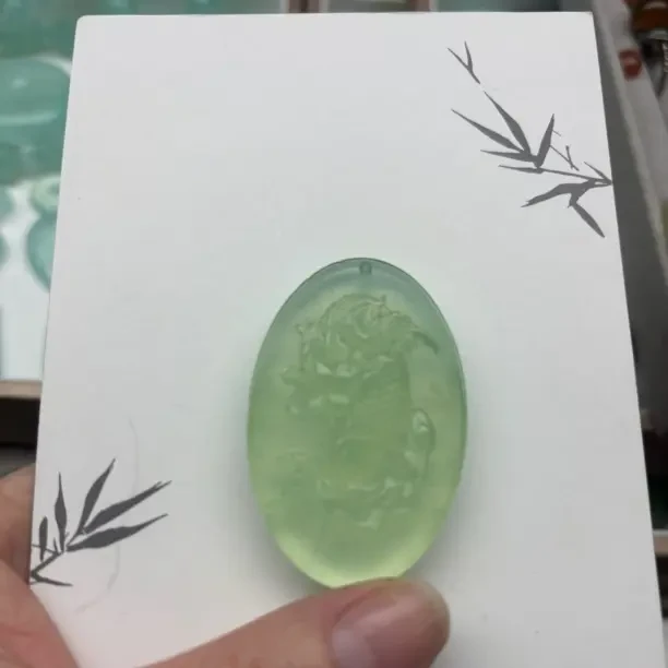 岫玉天青冻荷花鱼牌精雕配绳
