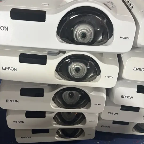 二手 爱普生短焦特价投影仪 运费自理