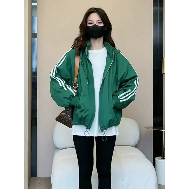 短款棒球服外套女春季2025年小个子宽松休闲今年流行三条杠冲锋衣
