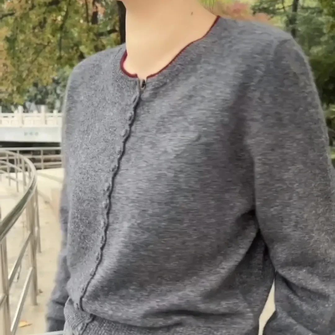 秋冬慵懒风圆领山羊绒针织开衫上衣