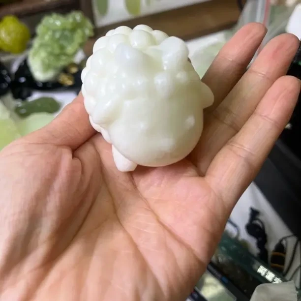 纯天然小羊把玩饰品