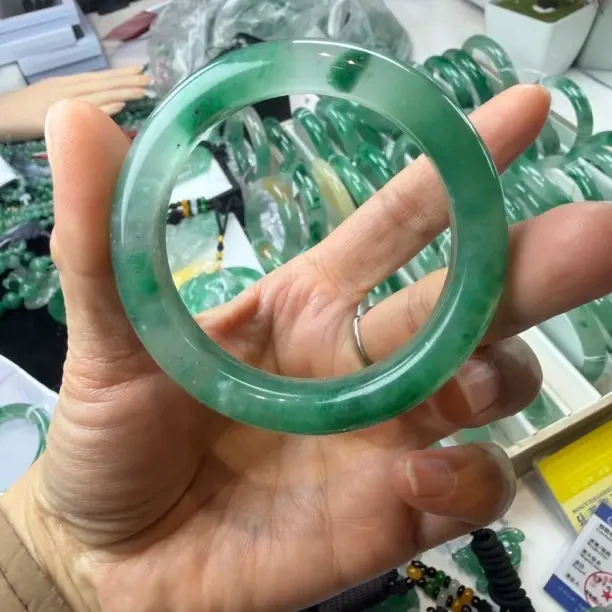 天然非洲翠飘花手镯48圈口