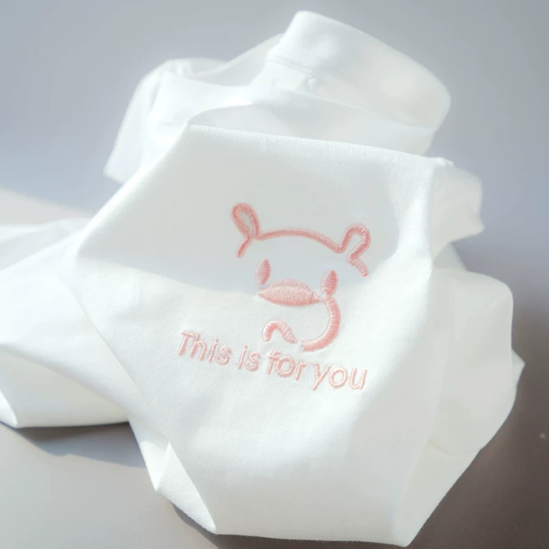 2025新款夏季白色刺绣维尼熊短袖t恤女宽松上衣纯棉半袖男情侣装