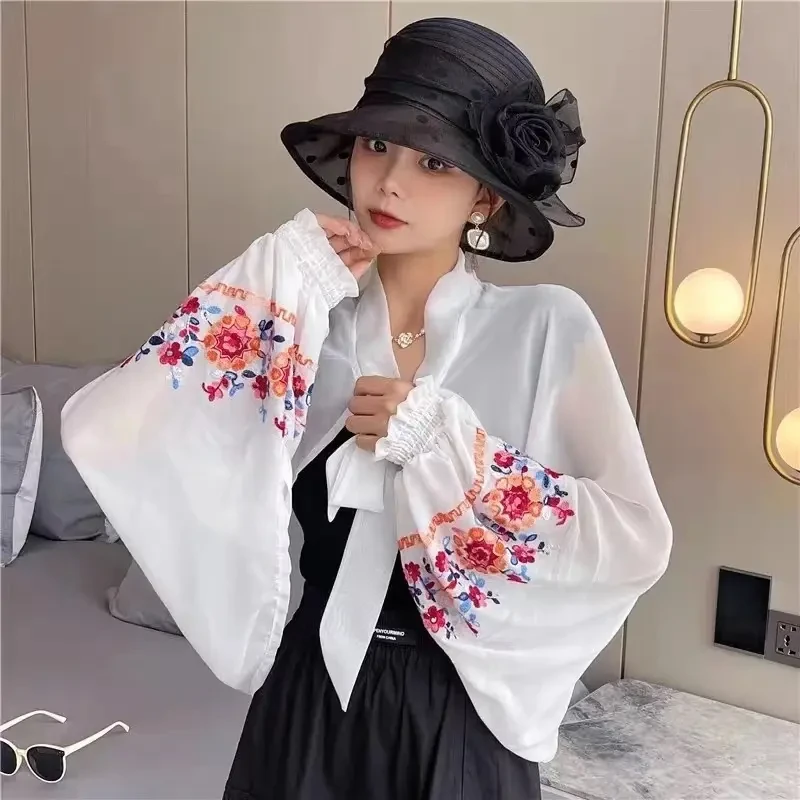 【网红爆款】春夏绣花防晒时尚百搭民族风披肩显瘦减龄洋气小开衫