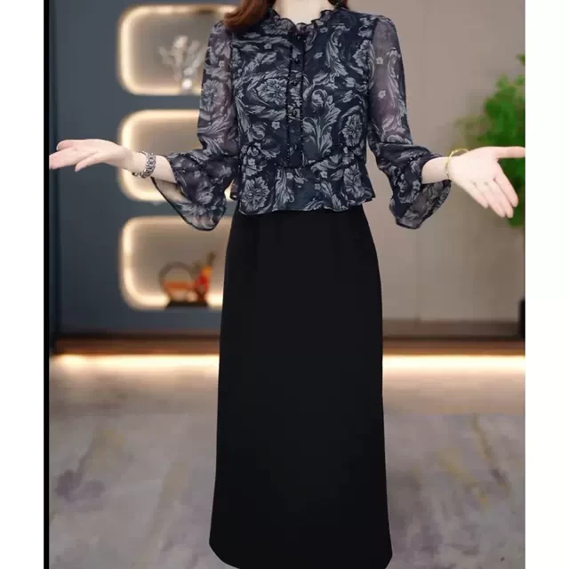 时尚碎花七分袖连衣裙女2025春夏新款妈妈气质显瘦遮肉假两件裙子