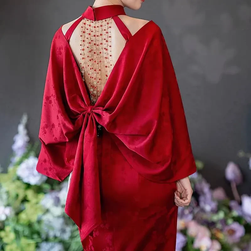 新中式晨袍女新娘订婚婚礼敬酒服酒红色旗袍露肩披肩晚礼服洋装