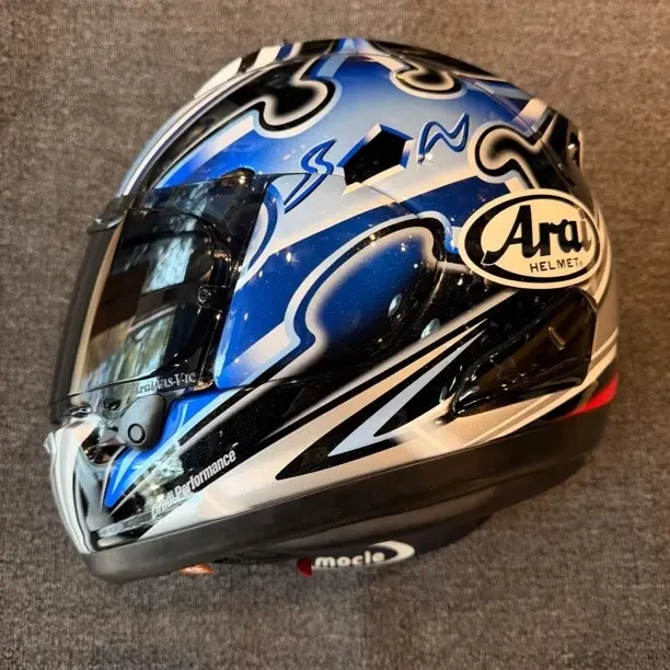 RX - 7X摩托车赛车全盔，07大眼成色无伤个位数使用尺码XL。