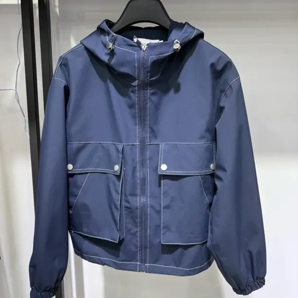 秋季常规款薄款通用拉链短外套冬季休闲风连帽女长袖