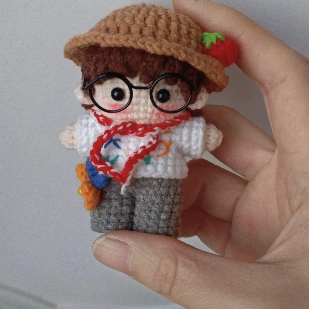 毛线钩织刘宇宁玩偶挂件