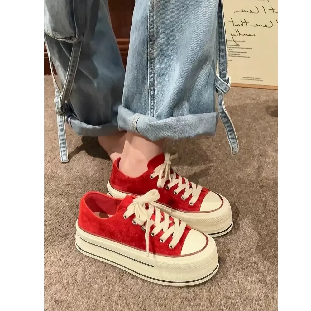 小众厚底帆布鞋女2025春季新款小个子增高红色松糕底休闲运动板鞋