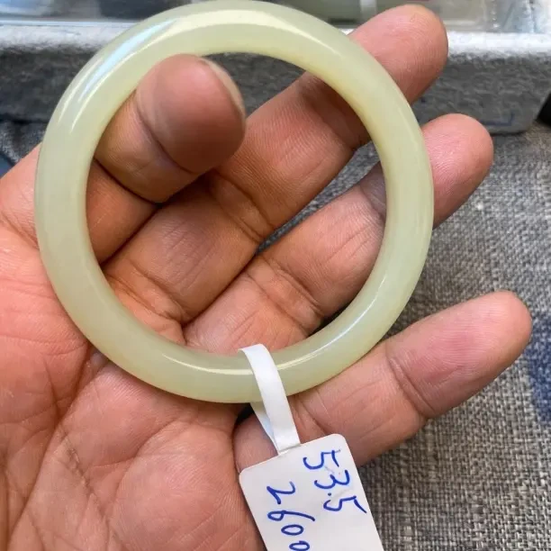 百搭女款手镯精美平安镯