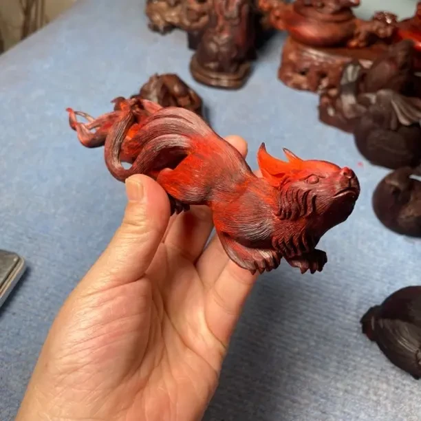 印度小叶紫檀狐狸摆件手工雕刻油性密度高清刀款式尺寸5.3*5.6*20