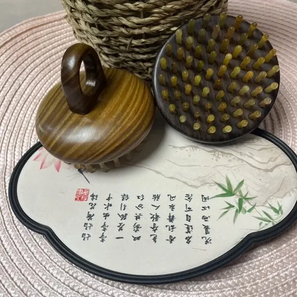 绿檀羊角66齿头部经络按摩梳