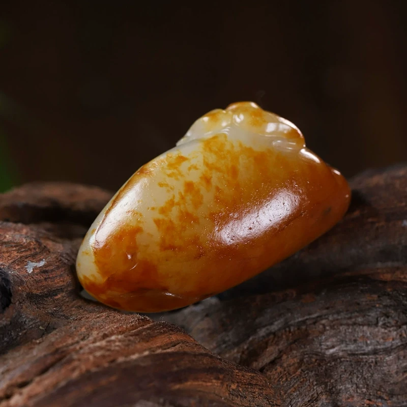 特惠红皮独籽可爱牛挂件24.6g在售新疆和田玉河料油膏皮壳玉质细