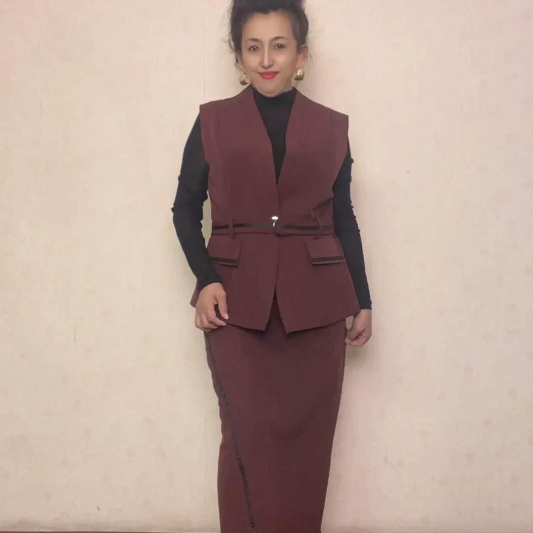 秋季时尚收腰显瘦长袖修身裙套装