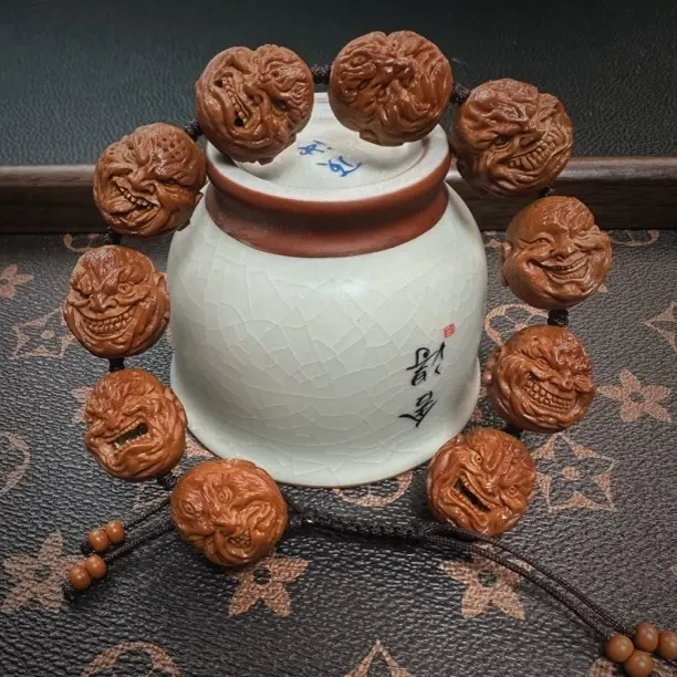 经典恶僧，橄榄核手工雕刻文玩手串山鬼精工皮肤纹