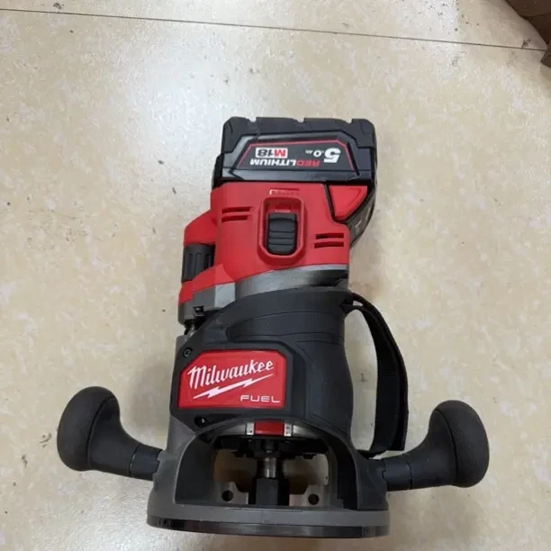 9成新 米沃奇新款18伏大功率手持式强力修边机大锣机