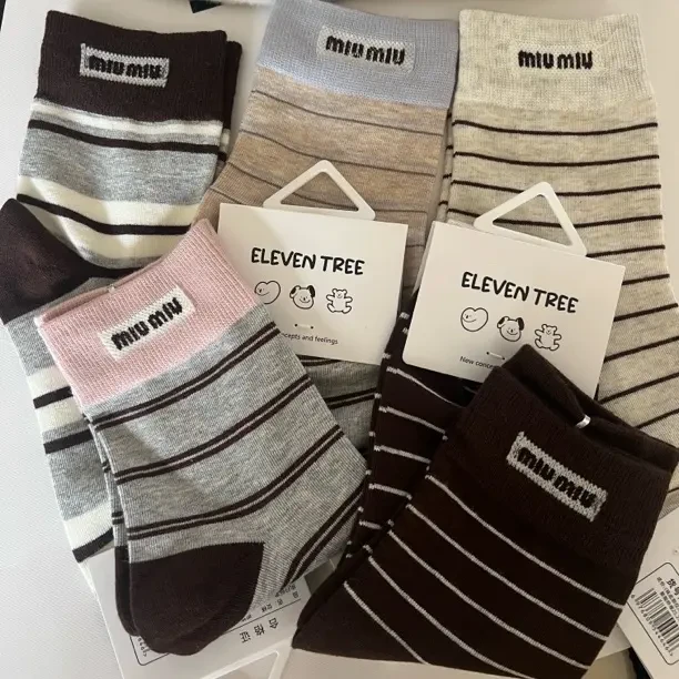 秋季女款中筒条纹袜潮流百搭韩系复古学院风外穿长袜