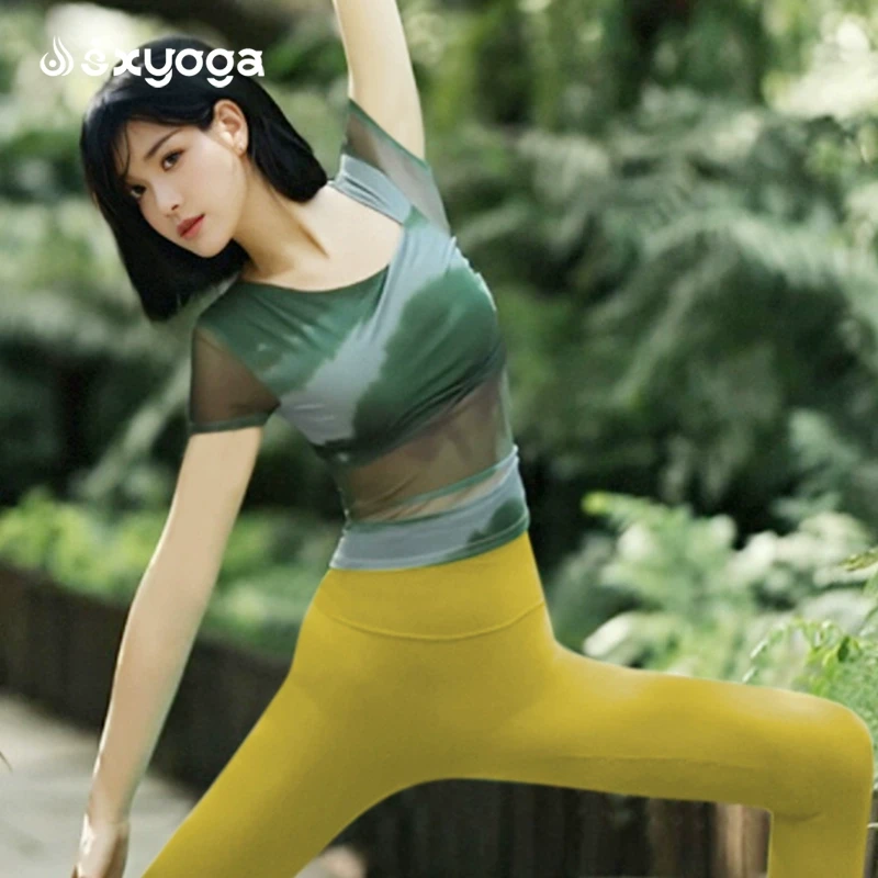 新中式瑜伽服2025新款夏季国风扎染短袖带胸垫普拉提训练健身套装