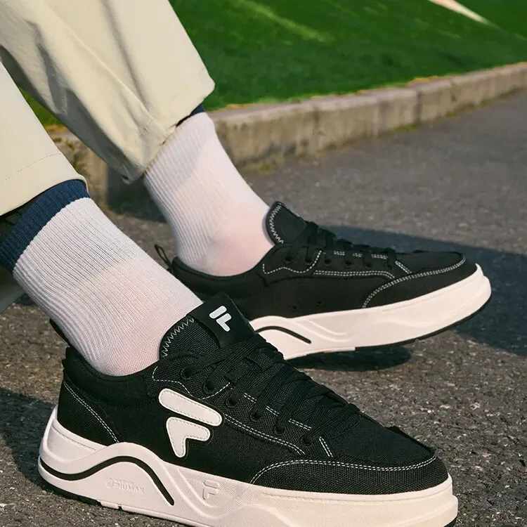 FILA 斐乐潮流透气运动滑板厚底帆布鞋男舒适百搭时尚T12M522903F