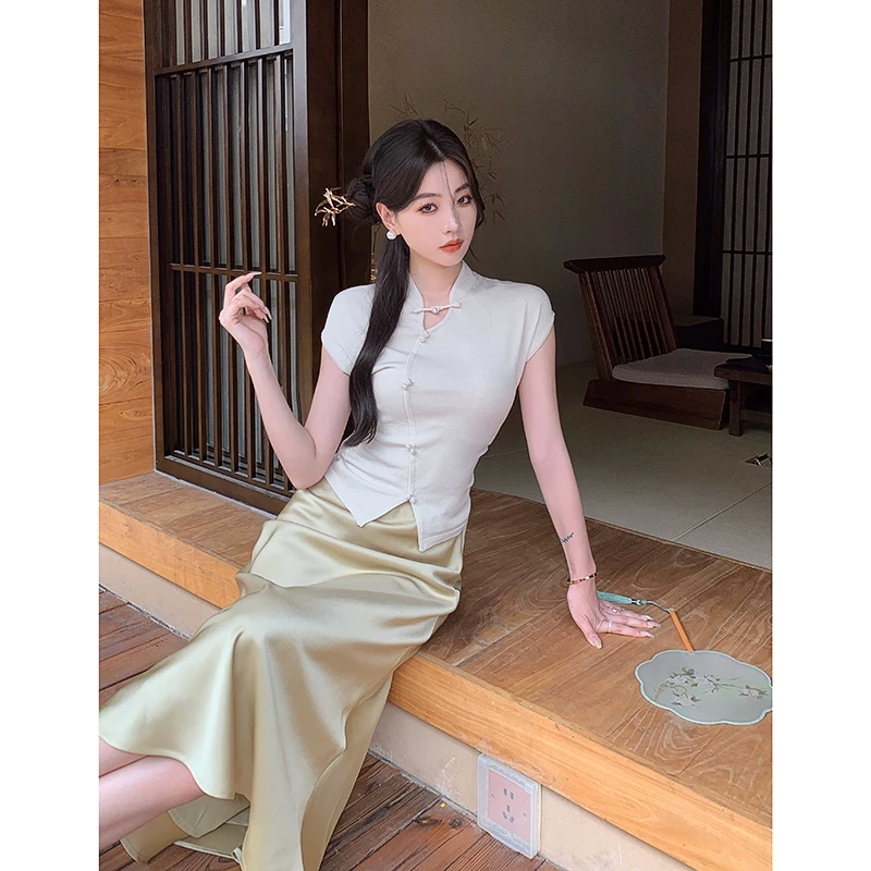 林关关 短袖正肩别致绝美独特设计感修身T恤61545