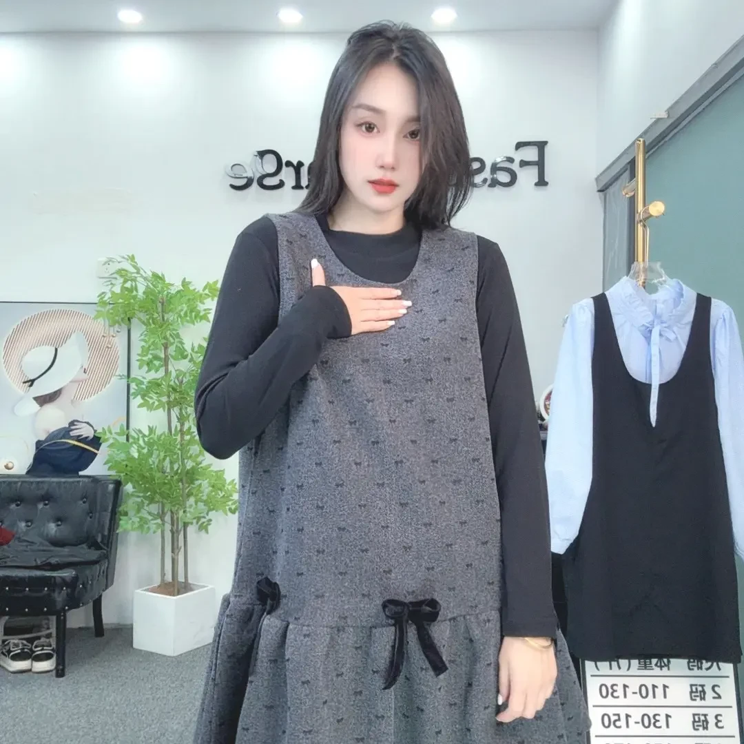 春季新款韩版植绒印花蝴蝶结背心连衣裙搭配黑色高领打底衫显瘦