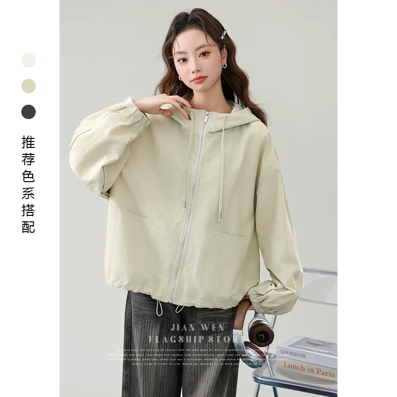 帛卡琪小个子连帽防风外套女2025春秋新款宽松设计感长袖上衣短款