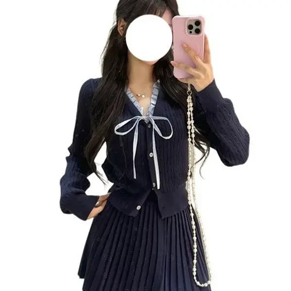 大码胖MM时尚套装V领针织上衣与高腰百褶半身裙减龄显瘦穿搭套装