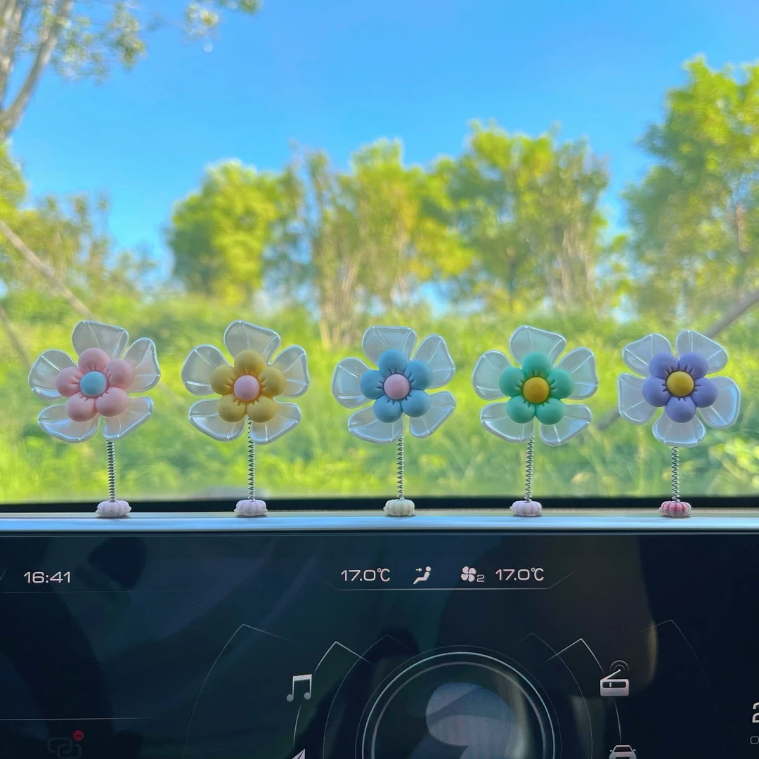 新品上市可爱摆件小花汽车摆件清新花朵车载中控台后视镜摆件装饰