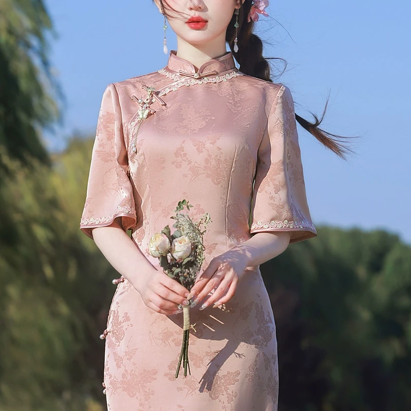 夏装喜婆婆婚宴装2025新款高贵年轻粉色旗袍妈妈礼服平时可穿高端