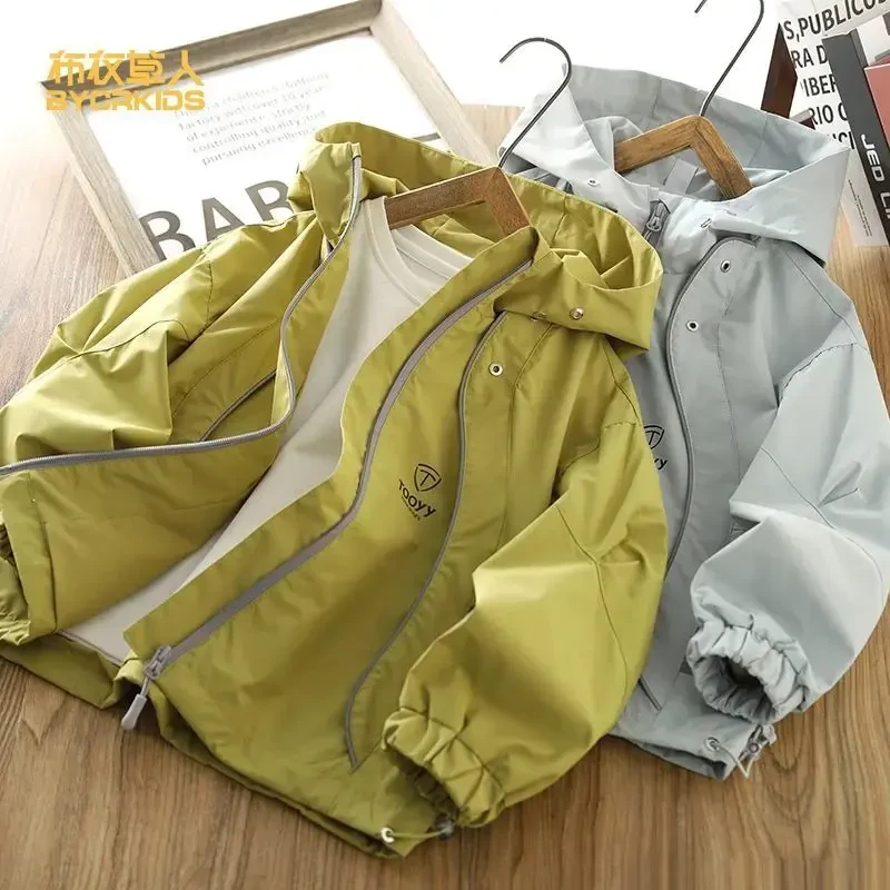 男童连帽外套2025春秋新款儿童冲锋衣薄款帅气男孩拉链衫上衣洋气