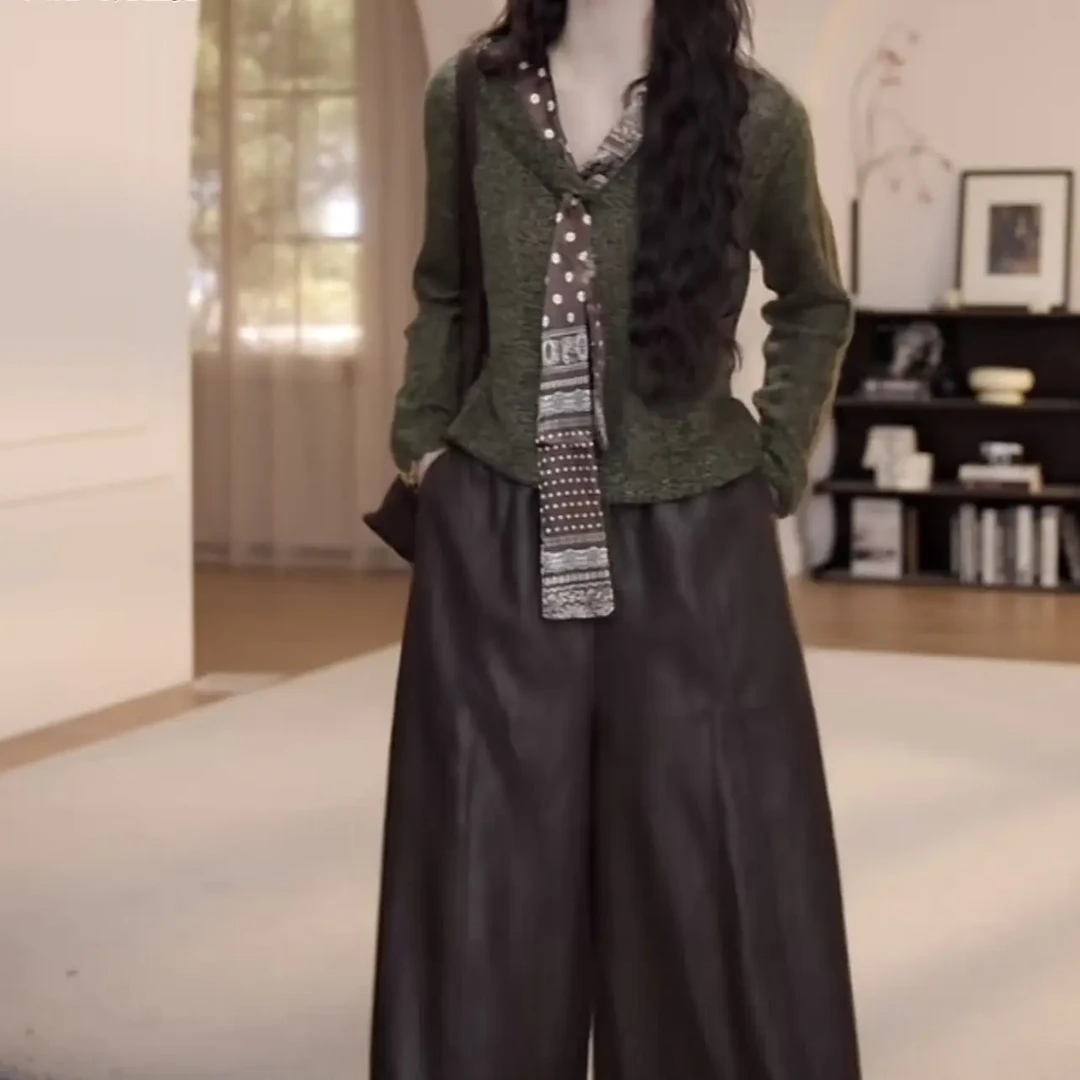 V字领针织纯色拼接V领厚款衫复古轻奢黑色女装设计师ins秋季显瘦