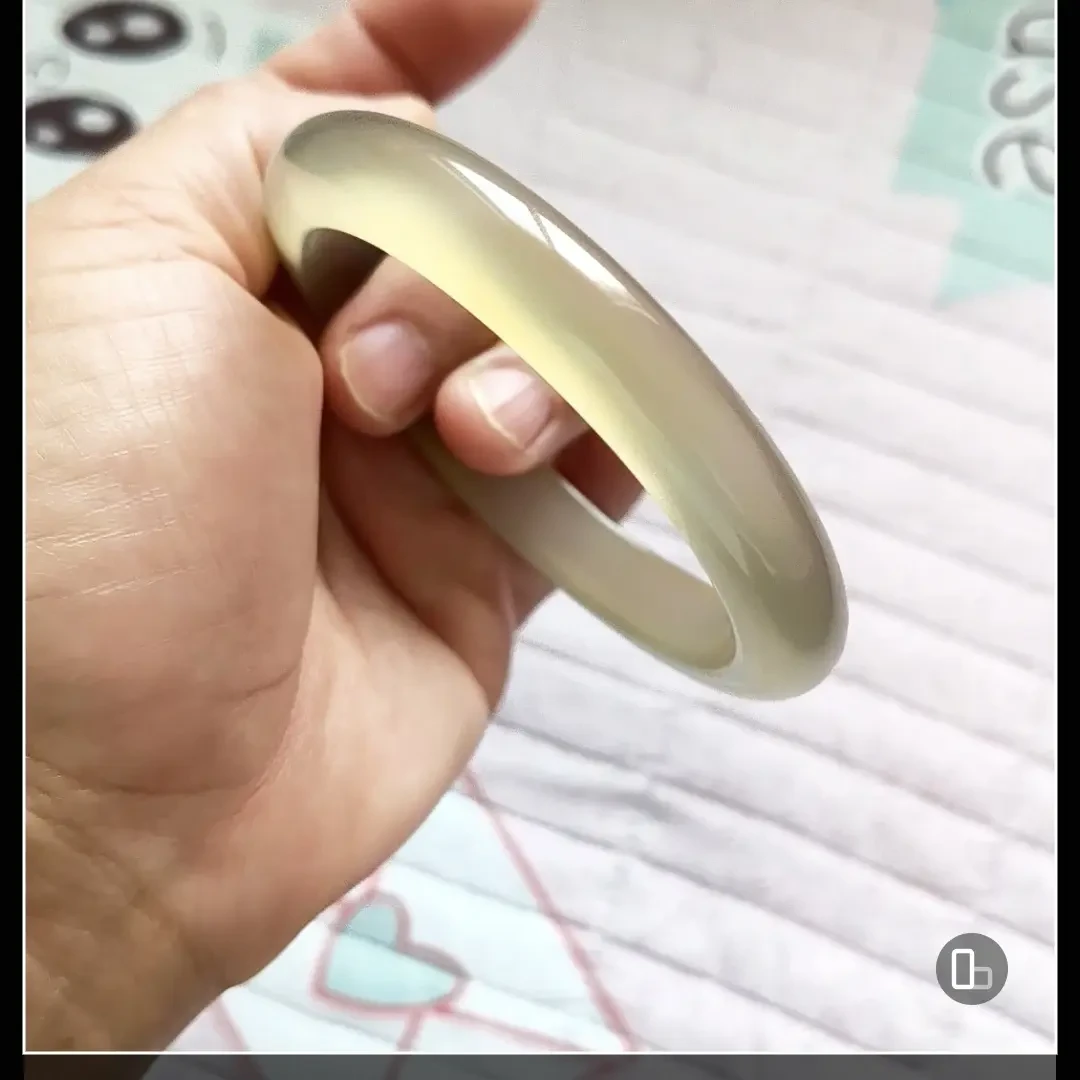 白月光正圈气质百搭适合职场女性