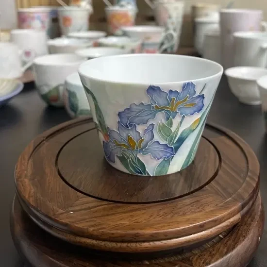 景德镇高温手绘立体釉办公家用咖啡牛奶可乐杯(鸢尾）