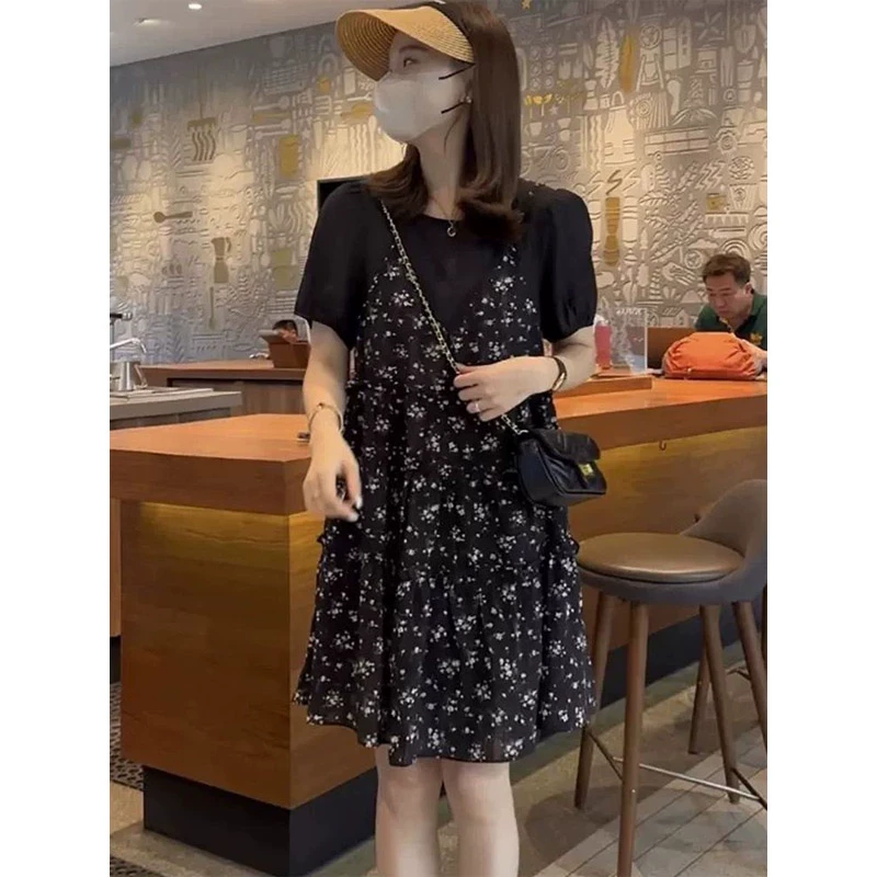 假两件吊带碎花连衣裙女2025夏休闲宽松收腰小个子遮肚显瘦a字裙