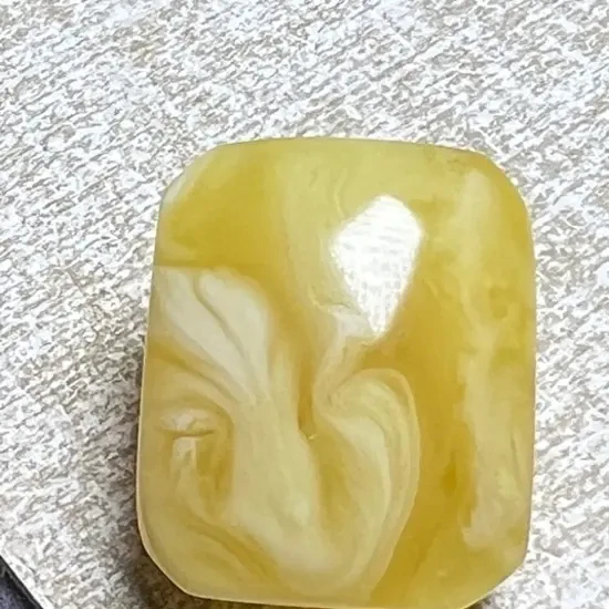 天然原矿蜜蜡金白妖花无事牌 尺寸23.8/28.3/12.8mm