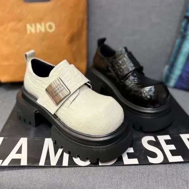 1716-1欧货爆款2025超轻厚底时尚洋气石头纹亮面松糕乐福鞋