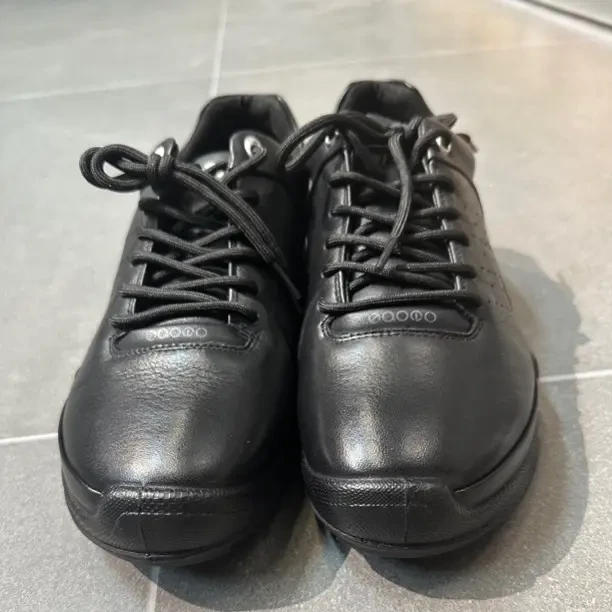 小步 真皮男士休闲健步运动鞋子