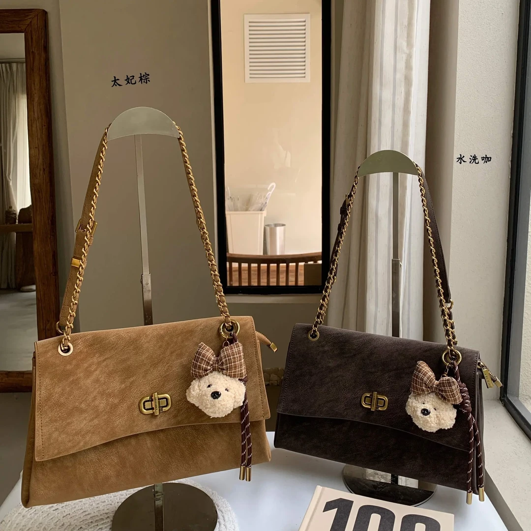 2025新款轻奢风链条单肩包秋冬百搭通勤大容量信封腋下女包简约