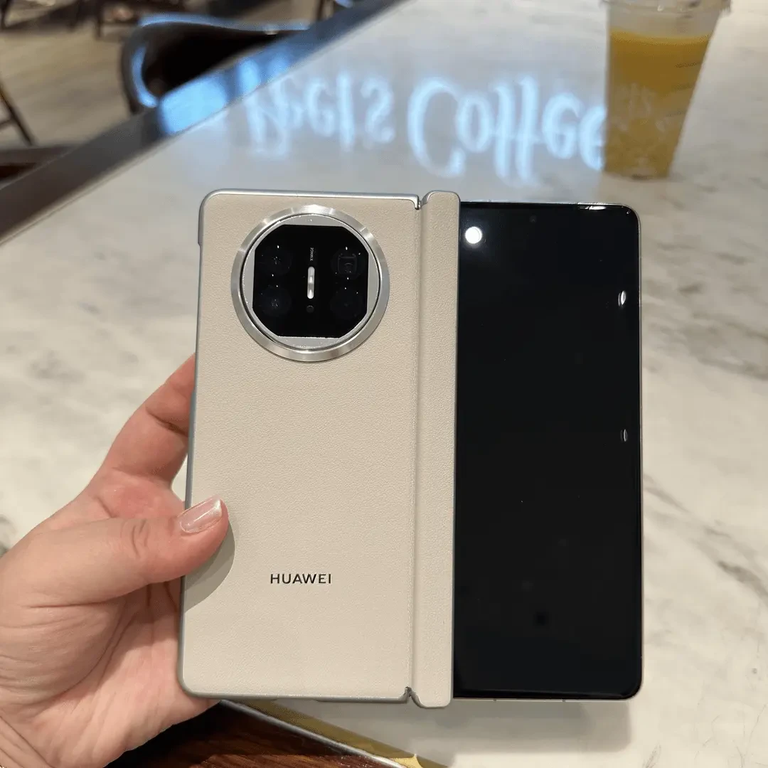 适用Matex6真皮磁吸中轴保护壳Matex5支持无线充电全包手机壳