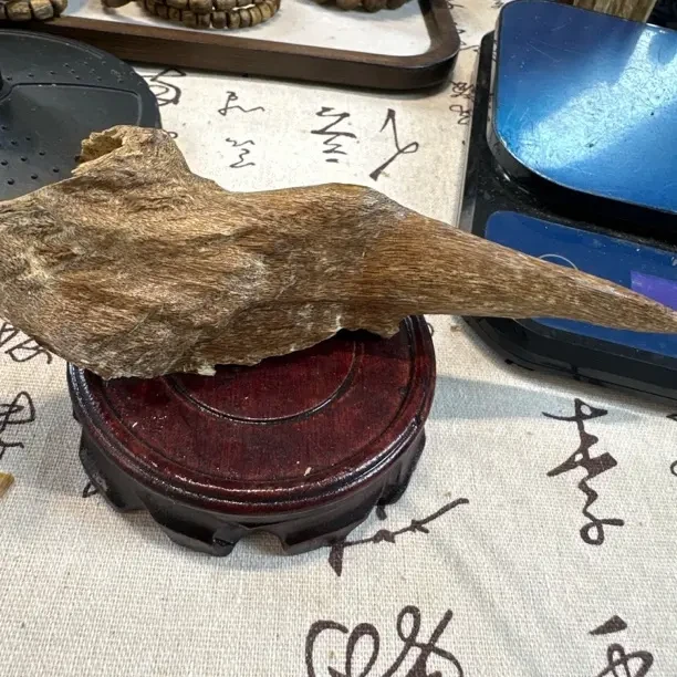 沉香木原木土埋醇化香韵清香清纯持久回甘凉