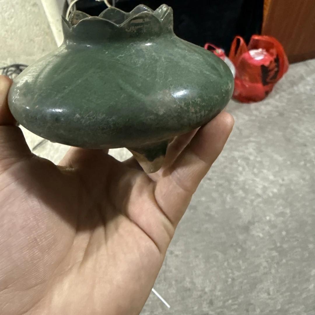 漂亮的小瓷碗素色