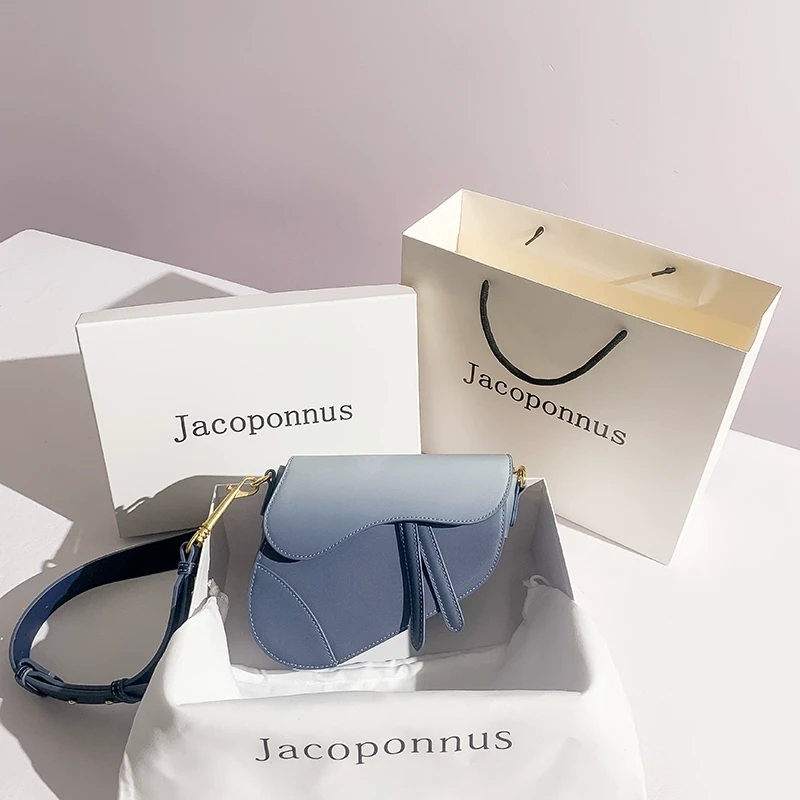 真皮法国小众包包高级感设计原创斜挎马鞍包女秋2025新款潮