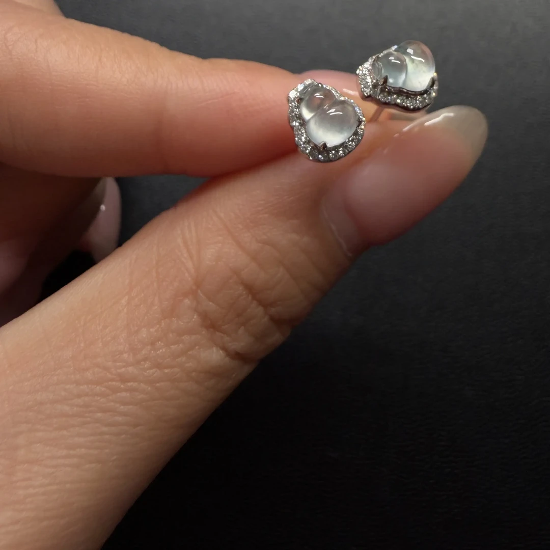 18K白金镶嵌天然翡翠葫芦耳钉时尚精致百搭