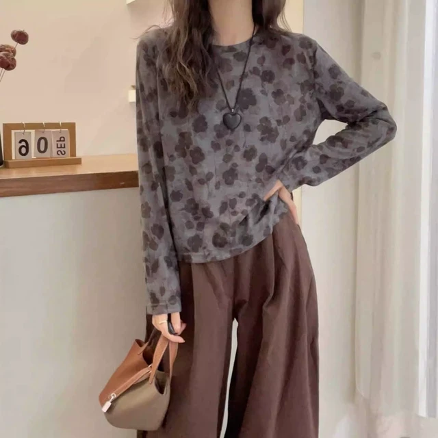 大码法式复古洋气印花长袖T恤女秋季胖mm百搭休闲宽松上衣打底衫