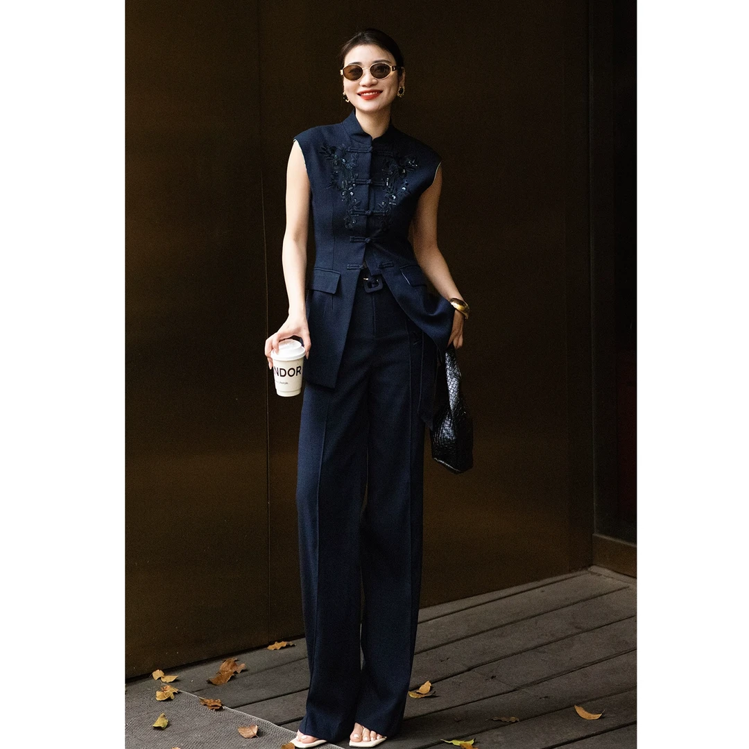 中式国风重工刺绣套装女2025夏季新款修身盘扣上衣直筒长裤两件套