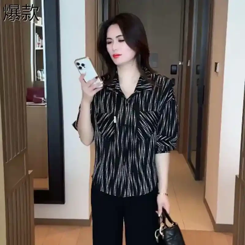 中年时尚妈妈装春夏衬衫女新款显瘦百搭小衫洋中年妈妈秋装针织衫