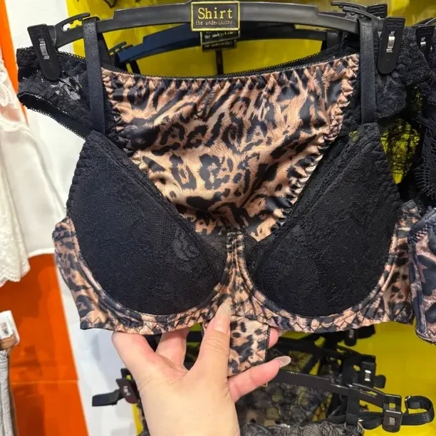 性感蕾丝上托聚拢收副乳防下垂女士内衣