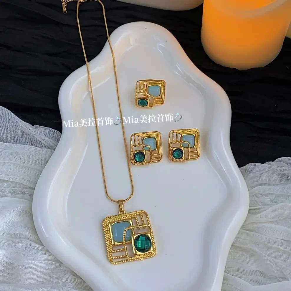 钛钢亚克力项链 镶嵌锁骨链女轻奢钛钢中国风百搭几何图案少女风