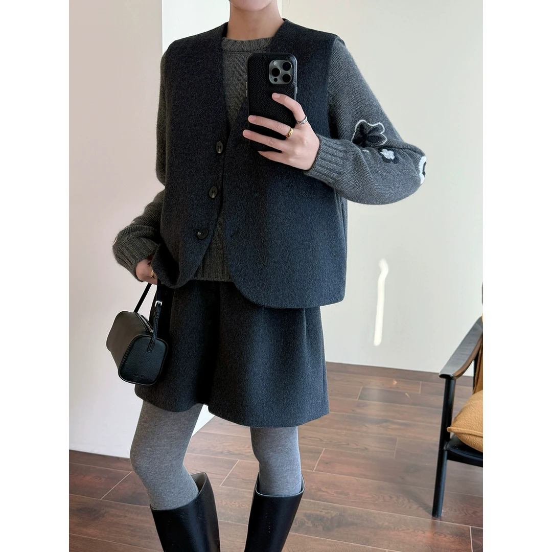 WANGER 慵懒羊毛轻盈保暖夹棉V领马甲背心+短裤+抽绳长裤三件套女